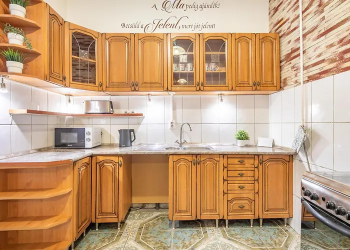 Metropolitan Retreat Blaha Square Budapest