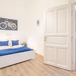 Metropolitan Retreat Blaha Square Apartament *