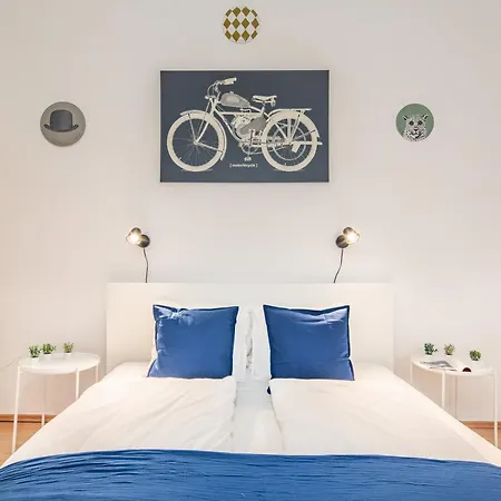 Metropolitan Retreat Blaha Square *